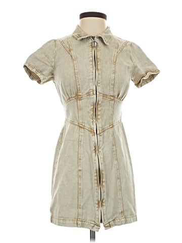 Le Lis Casual Dress (view 1)