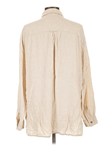 Old Navy Long Sleeve Button-Down Shirt (view 2)