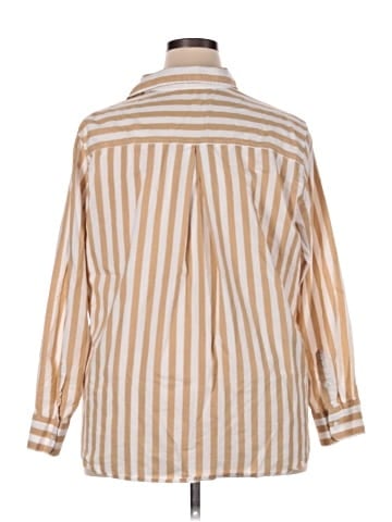 Old Navy Long Sleeve Button-Down Shirt (view 2)
