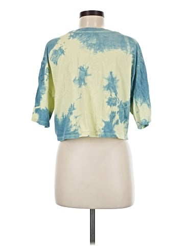 colsie Short Sleeve T-Shirt (view 2)