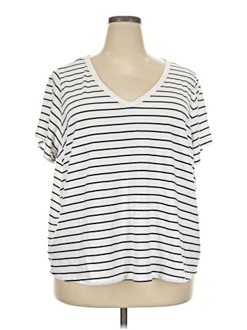 Old Navy Short Sleeve T-Shirt (view 1)