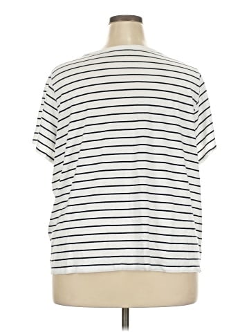 Old Navy Short Sleeve T-Shirt (view 2)
