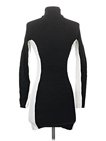 Urban Outfitters Casual Dress (view 2)