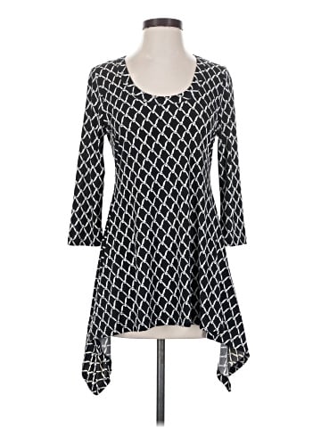 Karen Kane Casual Dress (view 1)