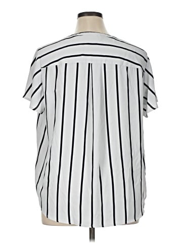 Torrid Short Sleeve Blouse (view 2)