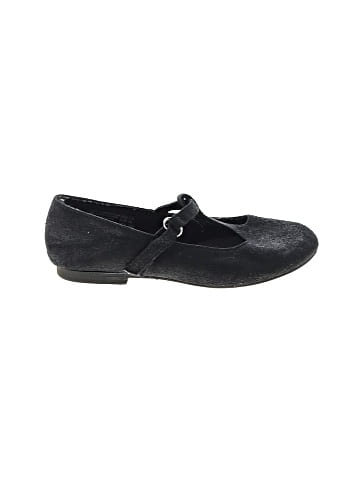 Zoe & Zac Flats (view 1)
