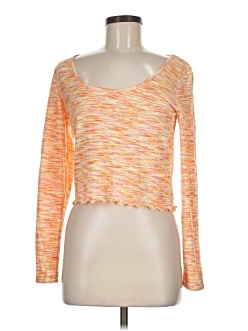colsie Long Sleeve T-Shirt (view 1)