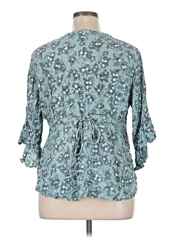 Nostalgia 3/4 Sleeve Blouse (view 2)