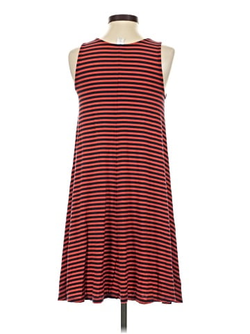 Old Navy Casual Dress (view 2)