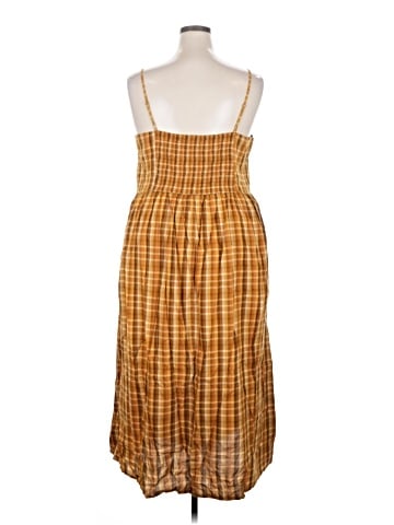 Old Navy Casual Dress (view 2)