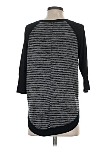 Maurices 3/4 Sleeve Top (view 2)