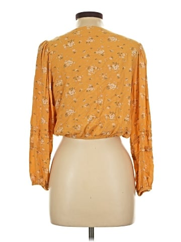 American Eagle Outfitters 3/4 Sleeve Blouse (view 2)