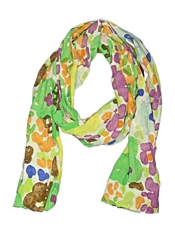 With Jéan Scarf (view 1)