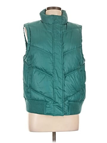 Gap Outlet Vest (view 1)