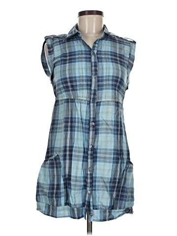 FANG Sleeveless Button-Down Shirt (view 1)