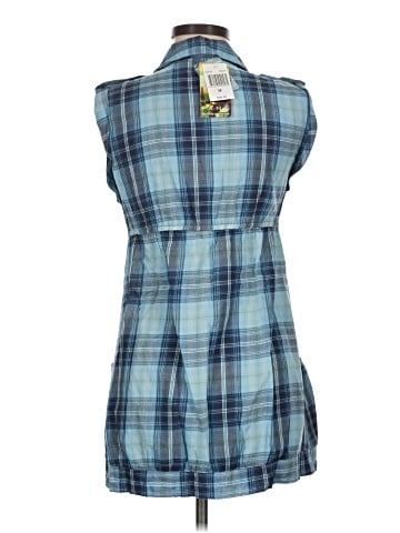 FANG Sleeveless Button-Down Shirt (view 2)