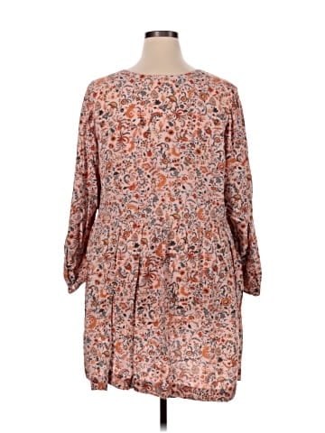 Old Navy 3/4 Sleeve Blouse (view 2)