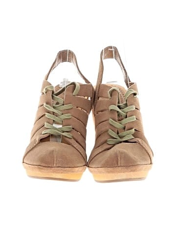 Latigo Heels (view 2)