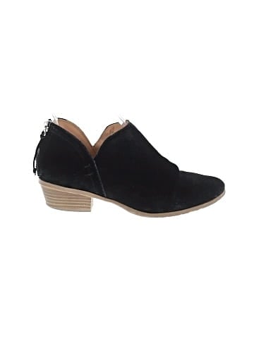 Kenneth Cole REACTION Ankle Boots (view 1)