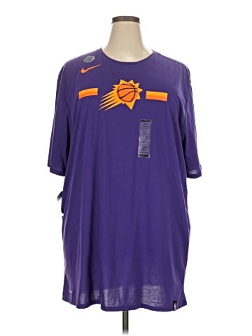 Nike Short Sleeve T-Shirt (view 1)