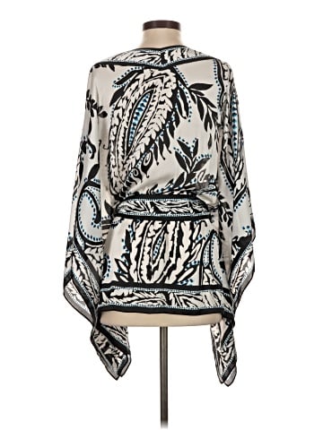 White House Black Market 3/4 Sleeve Blouse (view 2)