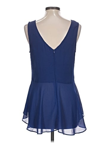 Socialite Sleeveless Blouse (view 2)