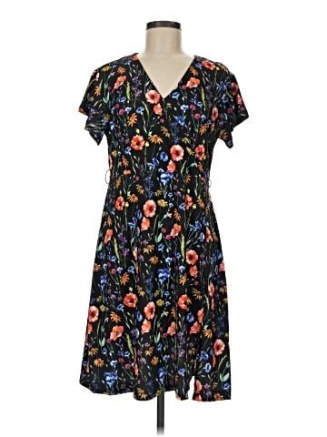 Brooke Shields Timeless Casual Dress (view 1)