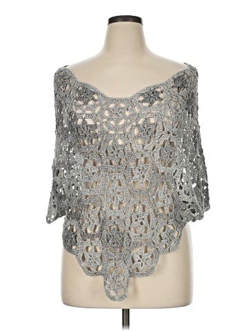 Alberto Makali Poncho (view 1)