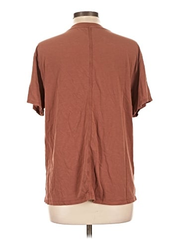 Lululemon Athletica Short Sleeve T-Shirt (view 2)