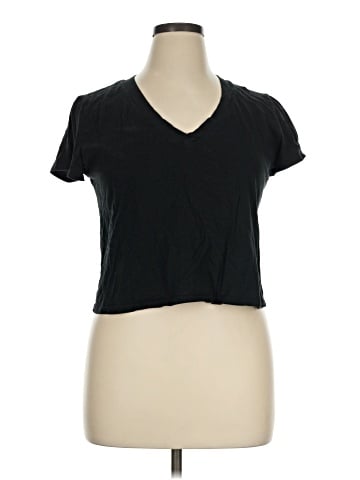 Universal Thread Short Sleeve T-Shirt (view 1)