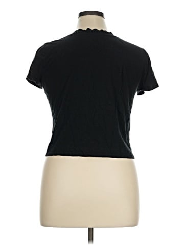 Universal Thread Short Sleeve T-Shirt (view 2)