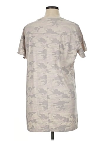 Old Navy Casual Dress (view 2)