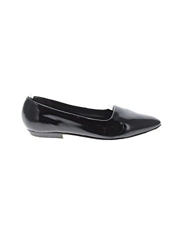 Nicole Flats (view 1)