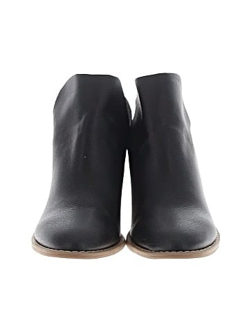 Universal Thread Ankle Boots (view 2)