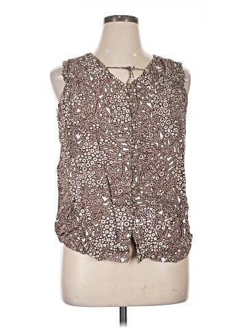 IZOD Sleeveless Button-Down Shirt (view 1)