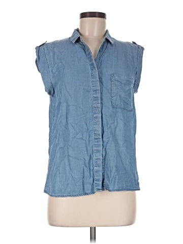Mossimo Sleeveless Button-Down Shirt (view 1)
