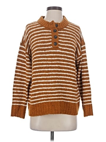 American Eagle Outfitters Pullover Sweater (view 1)