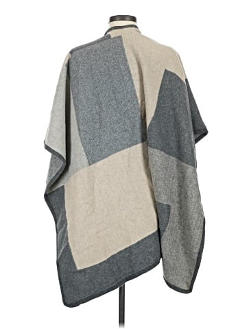Do Everything in Love Poncho (view 2)