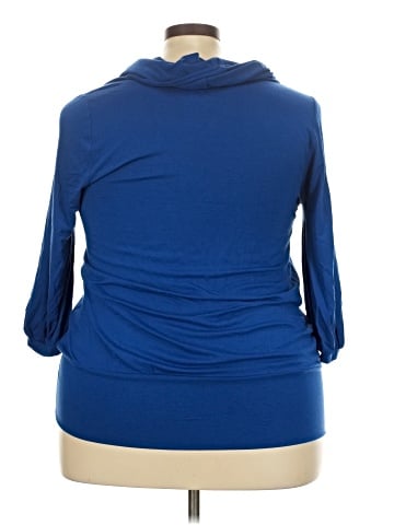 Lane Bryant 3/4 Sleeve T-Shirt (view 2)