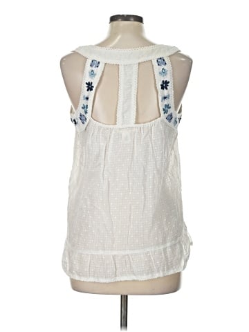 Charlotte Russe Sleeveless Blouse (view 2)