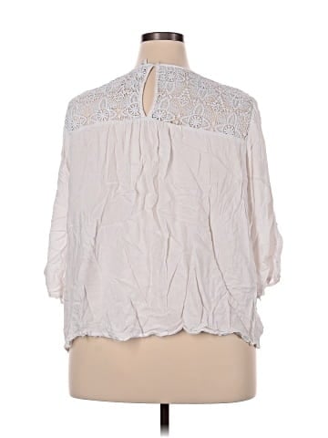 Old Navy 3/4 Sleeve Blouse (view 2)