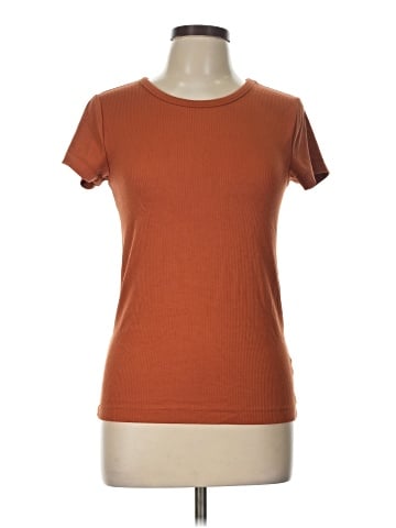Kohl's Short Sleeve T-Shirt (view 1)