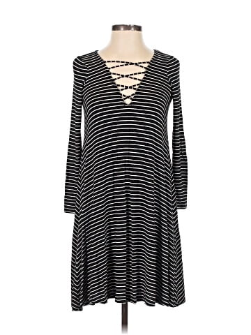 American Eagle Outfitters Casual Dress (view 1)