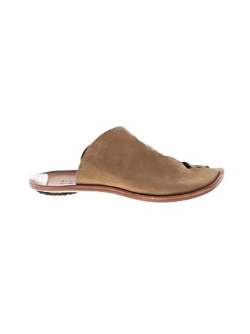 Cydwoq Mule/Clog (view 1)