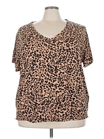 Ava & Viv Short Sleeve Top (view 1)