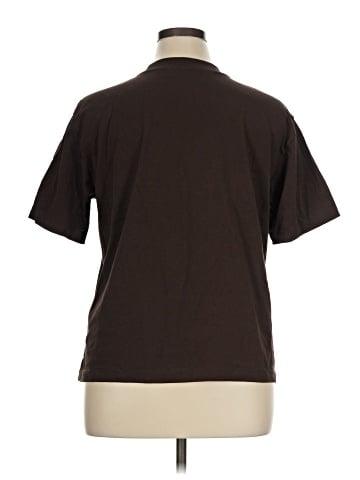 Uniqlo Short Sleeve T-Shirt (view 2)