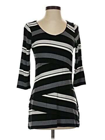 White House Black Market 3/4 Sleeve Top (view 1)
