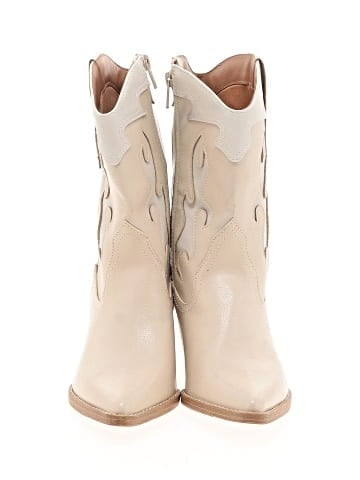 Universal Thread Boots (view 2)