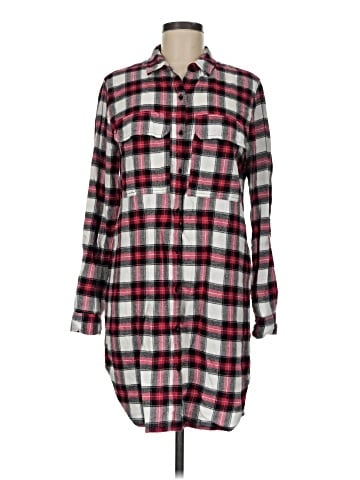 Forever 21 Long Sleeve Button-Down Shirt (view 1)