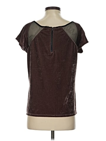 2b bebe Short Sleeve T-Shirt (view 2)